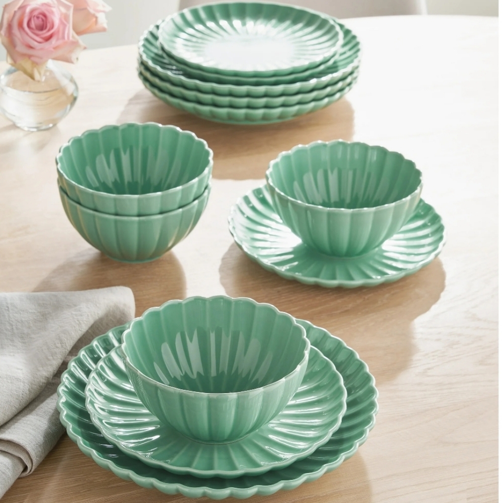 💕 New The Pioneer Woman Colette Green Scalloped Dinnerware Set